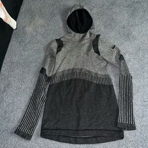 Nike extra small top with hood